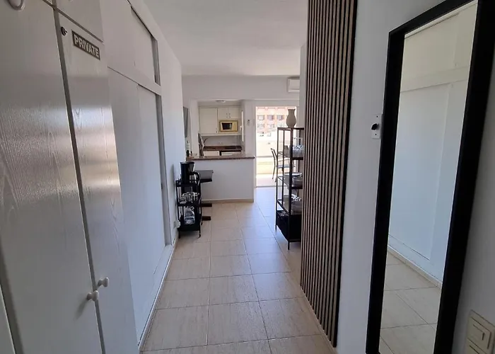 En Pyr Con Vistas Al Mar Y Puerto * Фуэнхирола