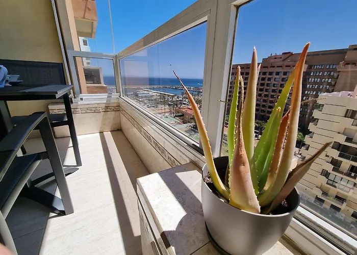 En Pyr Con Vistas Al Mar Y Puerto Апартаменты Фуэнхирола