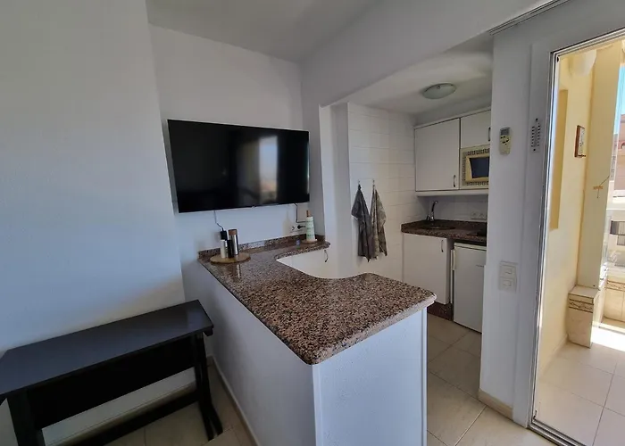 En Pyr Con Vistas Al Mar Y Puerto Апартаменты *