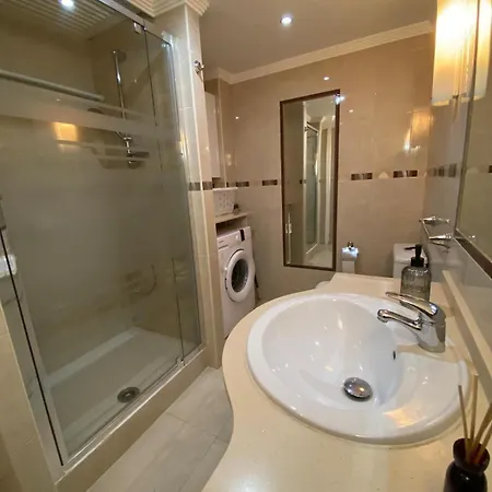 Apartament En Pyr Con Vistas Al Mar Y Puerto